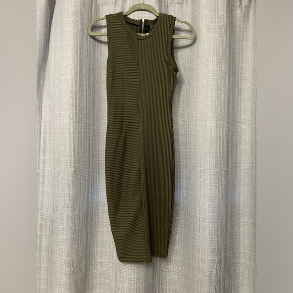 NWT Midi Dress Green S - Picture 1 of 2